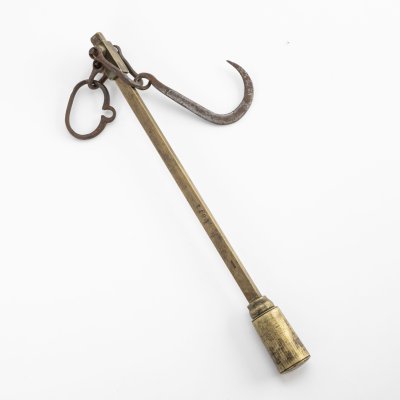 купить Безмен польского (курляндского) типа "Reuss" с фунтовой шкалой и крюком, латунь, сталь, Российская империя, 1872 г.